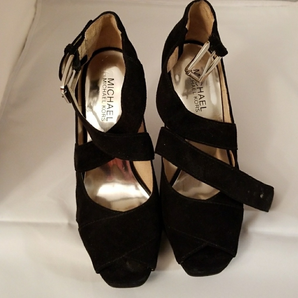 Ladies peep toe  heeled shoes